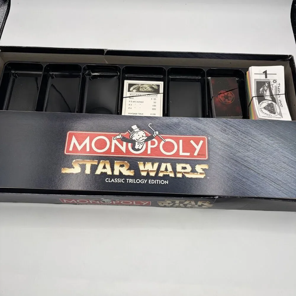 VINTAGE Monopoly Star Wars Classic Trilogy Edition COMPLETE  1997 Box Is Damaged